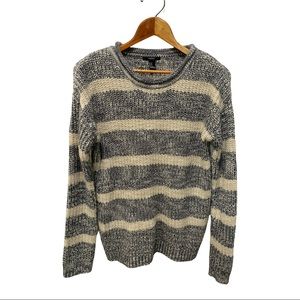 FOREVER 21 BLUE AND CREAMY OFF WHITE SOFT COZY KNIT LONG SLEEVE SWEATER